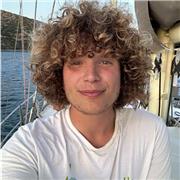 Cerchi un insegnante di scienze giovane che proponga lezioni interattive sia in italiano che in inglese? Scrivimi!